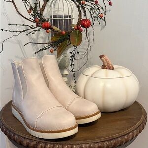 Elegant Cream Ankle Boots